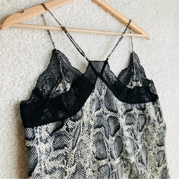 Lovestitch Women's snake print spaghetti strap camisole with lace accent, Sz S - Picture 9 of 11